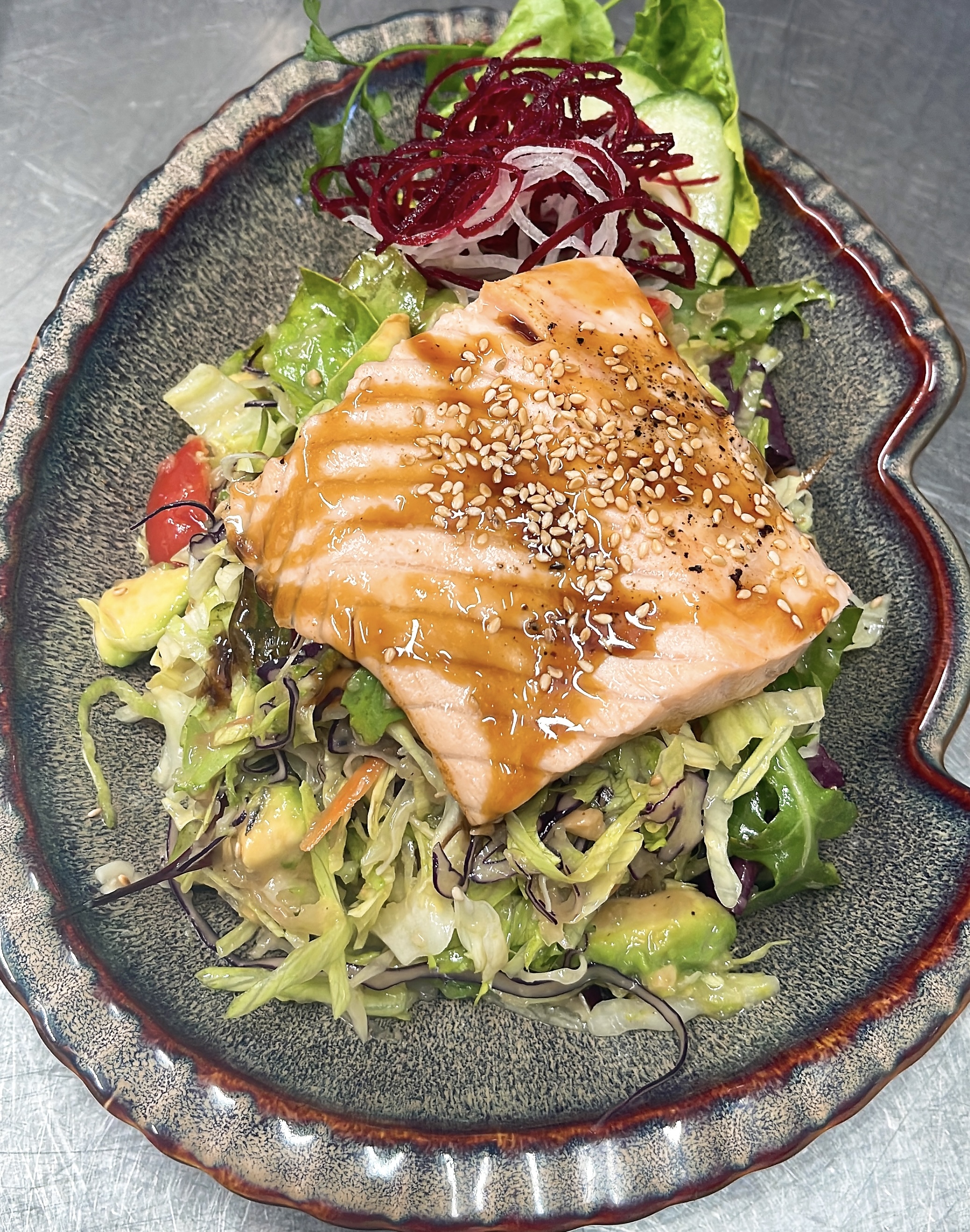 Hikari-Salate